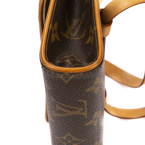 Louis Vuitton Florentine - Picture 8 of 10